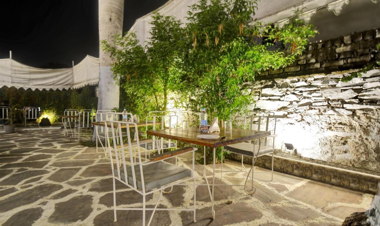 Treebo The Regal House, Near Fateh Sagar Lake Udaipur Exterior foto